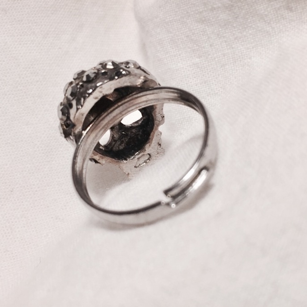 ❗️SOLD❗️ SKULL RING - Picture 5 of 5